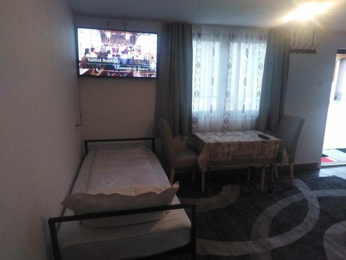 Отель Casa Paul Вишеу-де-Сус Экстерьер фото